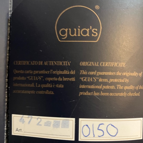 NWT Italyan Bag, olive green with plated details. Autenticity tag - Picture 10 of 10